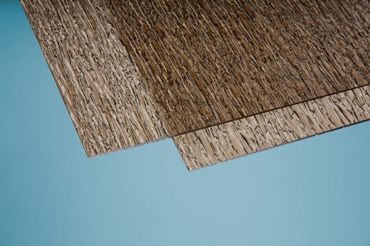 Strukturiertes Acrylglas Baumrinde 6 mm bronze