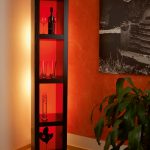 Regal mit Acrylglas farbig rot