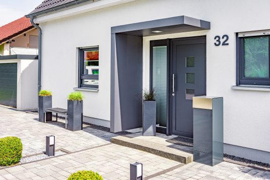 
                                                            Rechteckvordach BS 200 mit Seitenteil
                                                    
